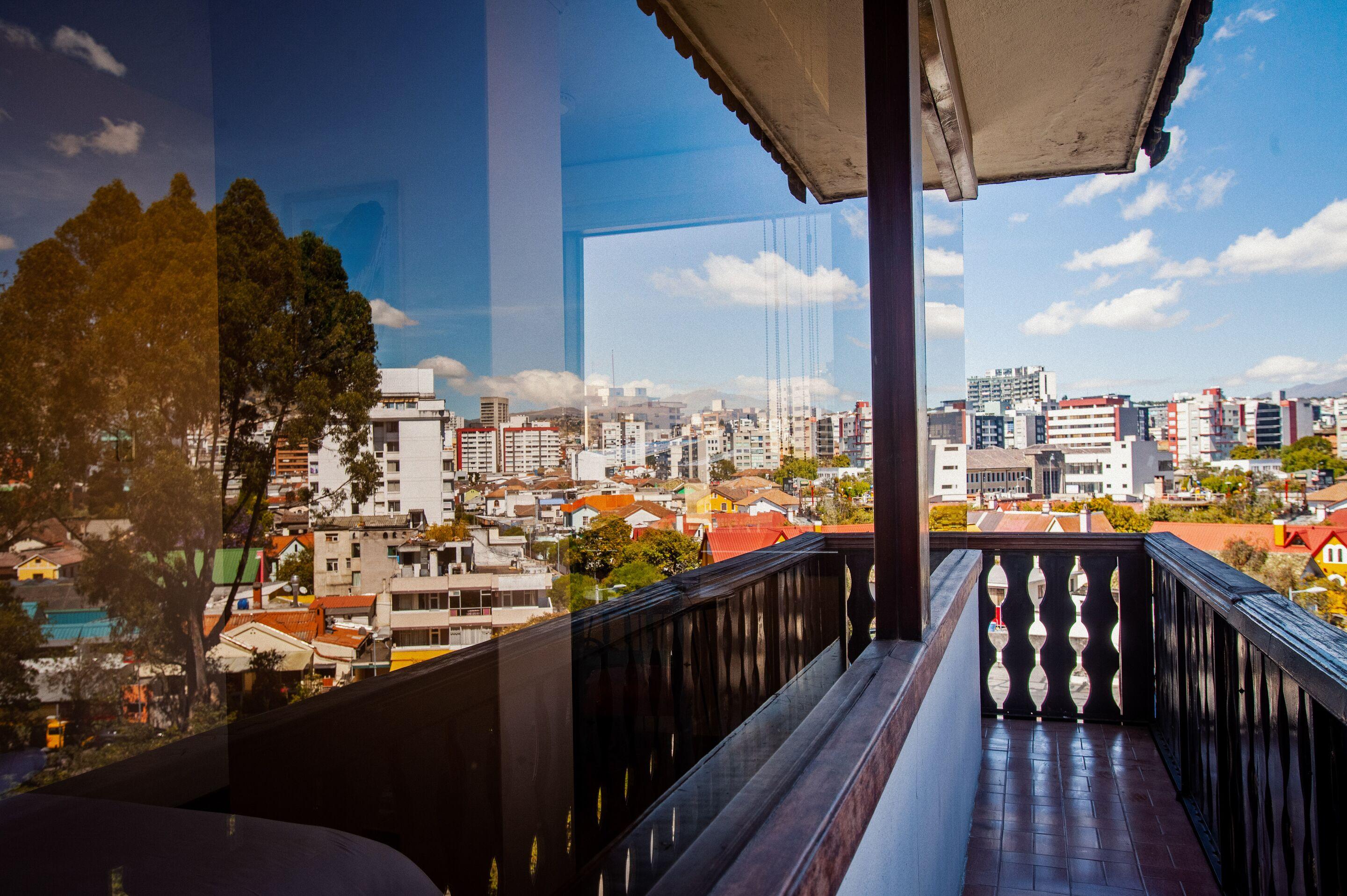 Hotel Selina Quito Esterno foto