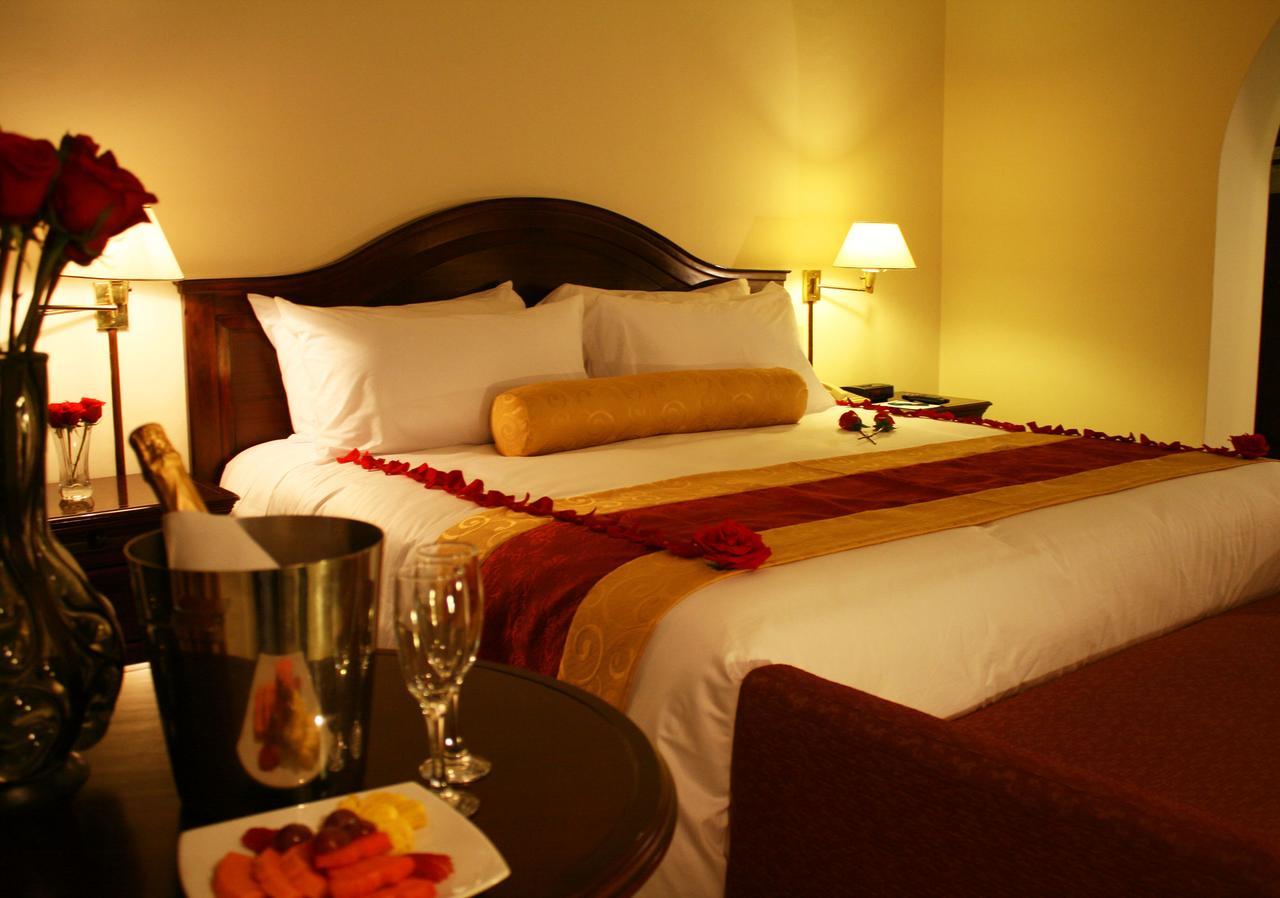 Hotel Selina Quito Esterno foto