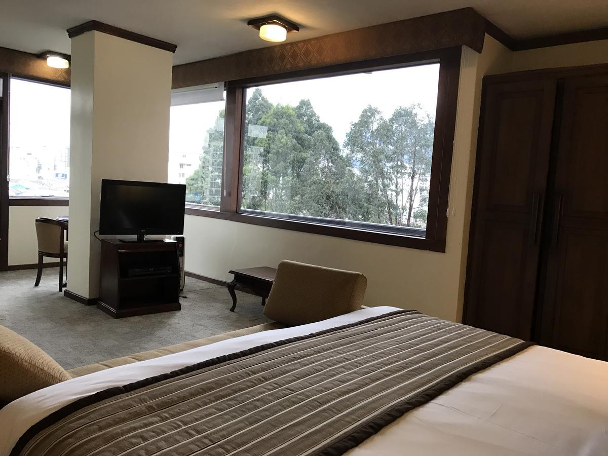 Hotel Selina Quito Esterno foto