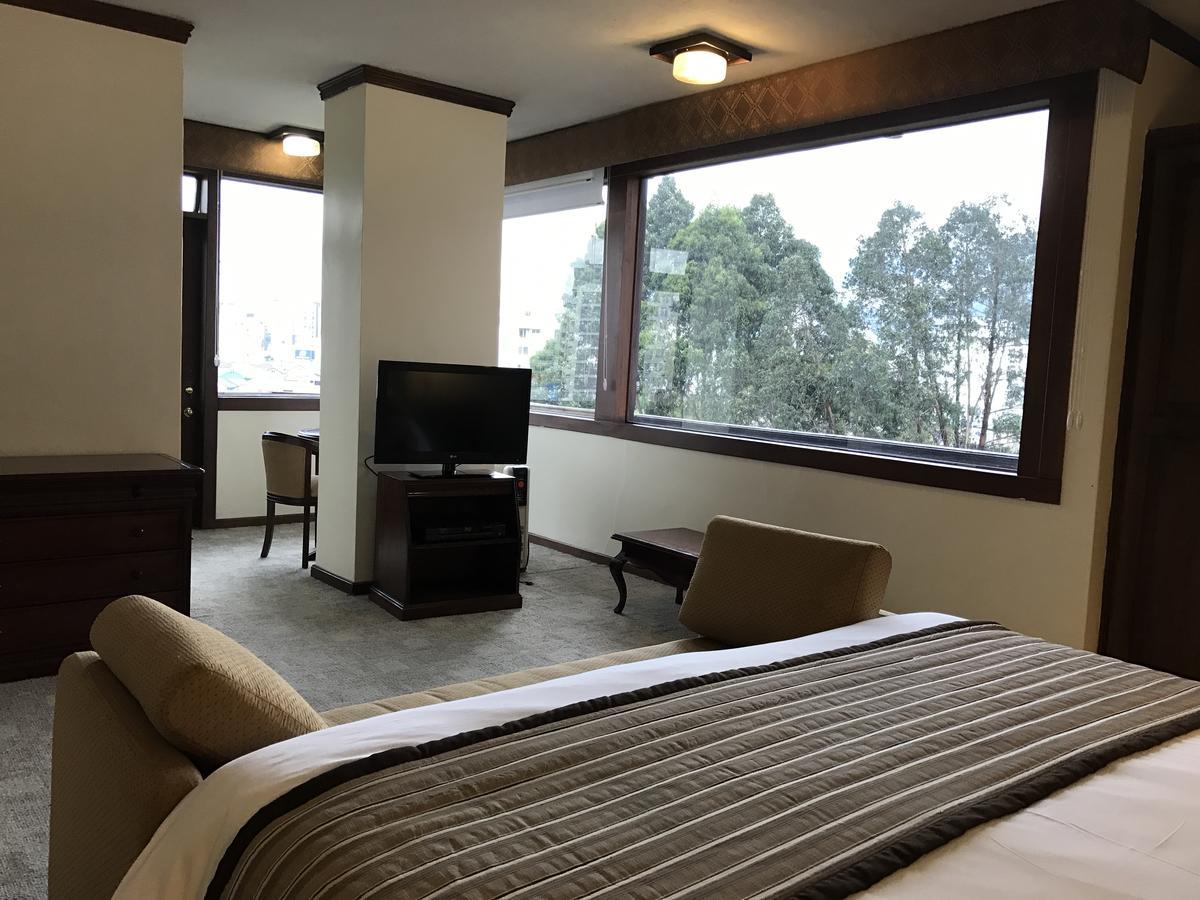 Hotel Selina Quito Esterno foto